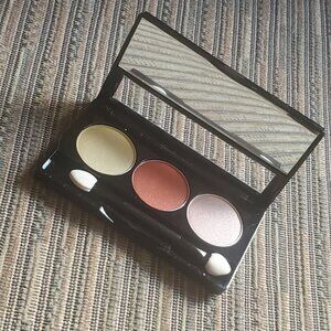 NYX Triple Shadows for Sexy Babe's Eyes Only!